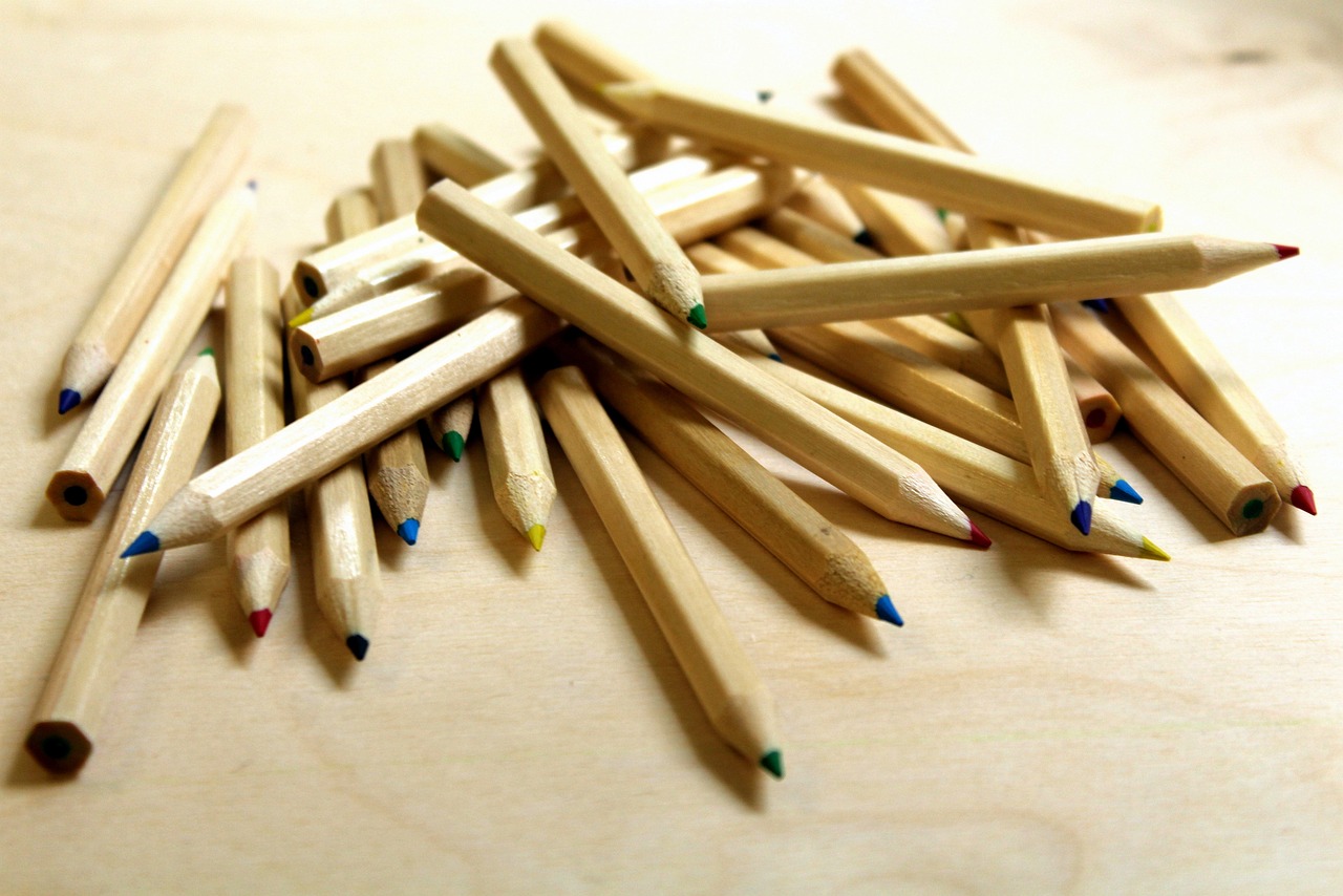 The Essential Guide to Office Supplies: Must-Haves for a Productive Workspace